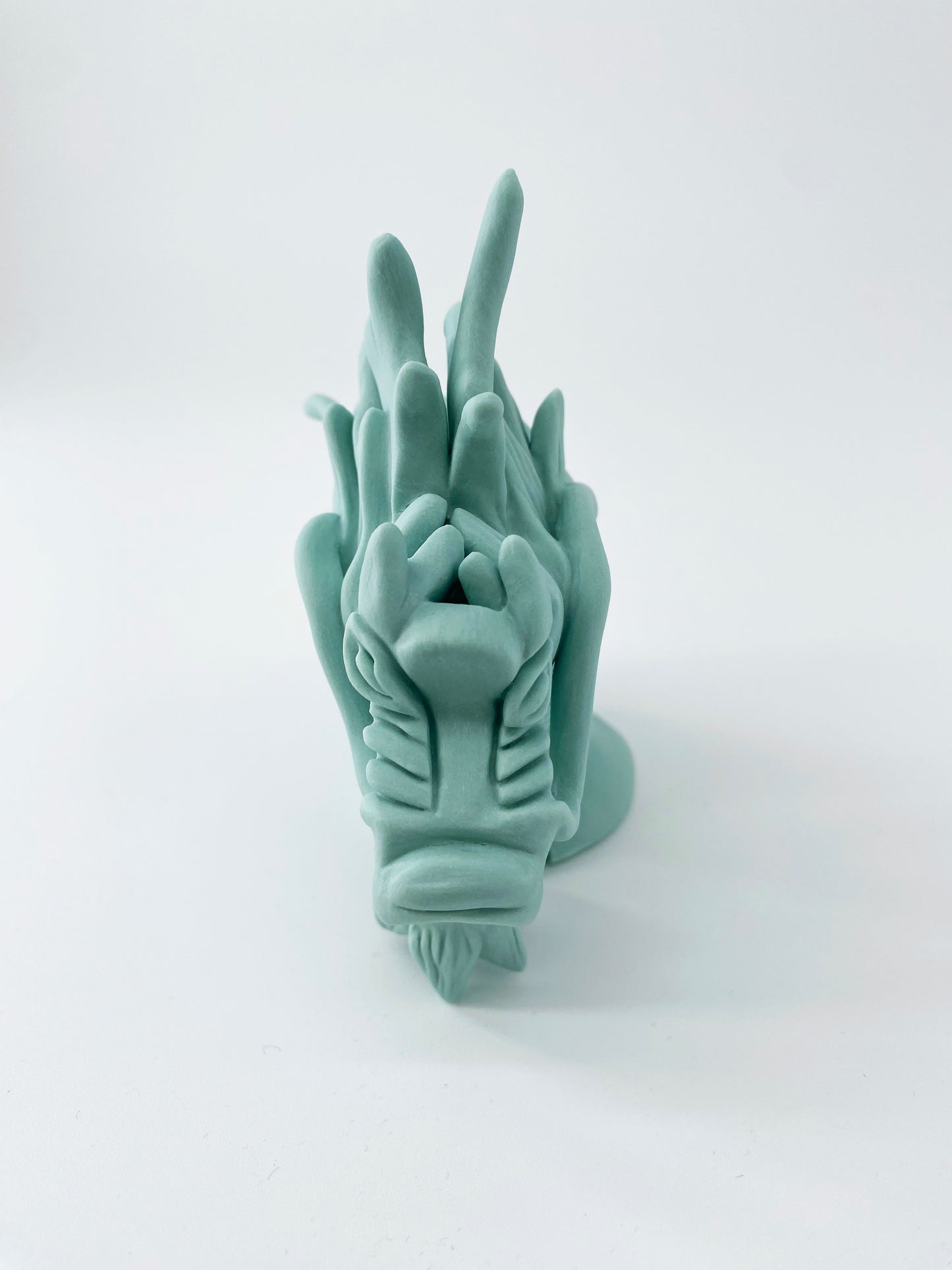 Cavalier Dragon- Porcelaine teintée céladon- Pièce unique- Sarang Porcelaine