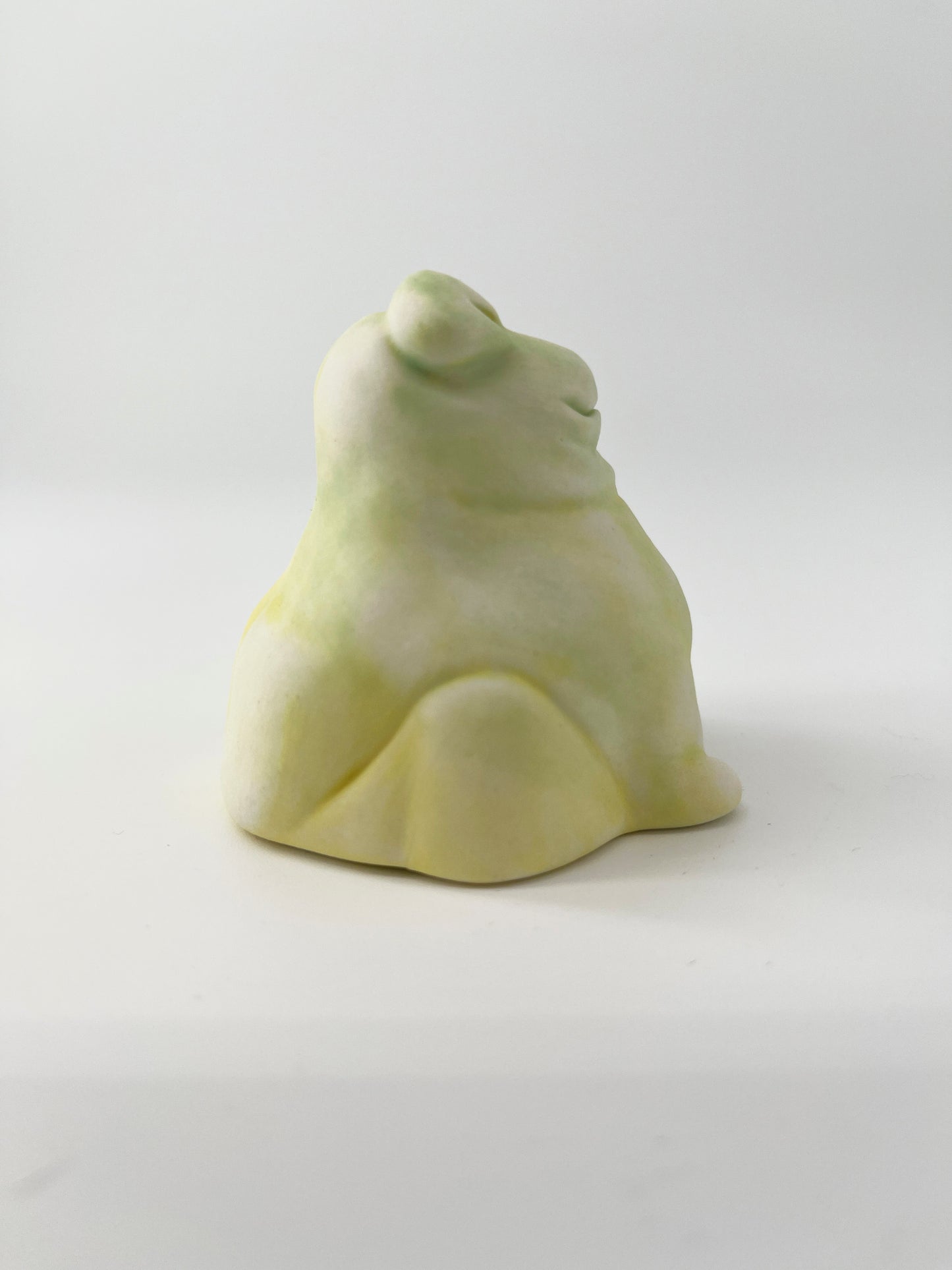 Serenity Frog Eunsook - Sculpture Grenouille zen en porcelaine