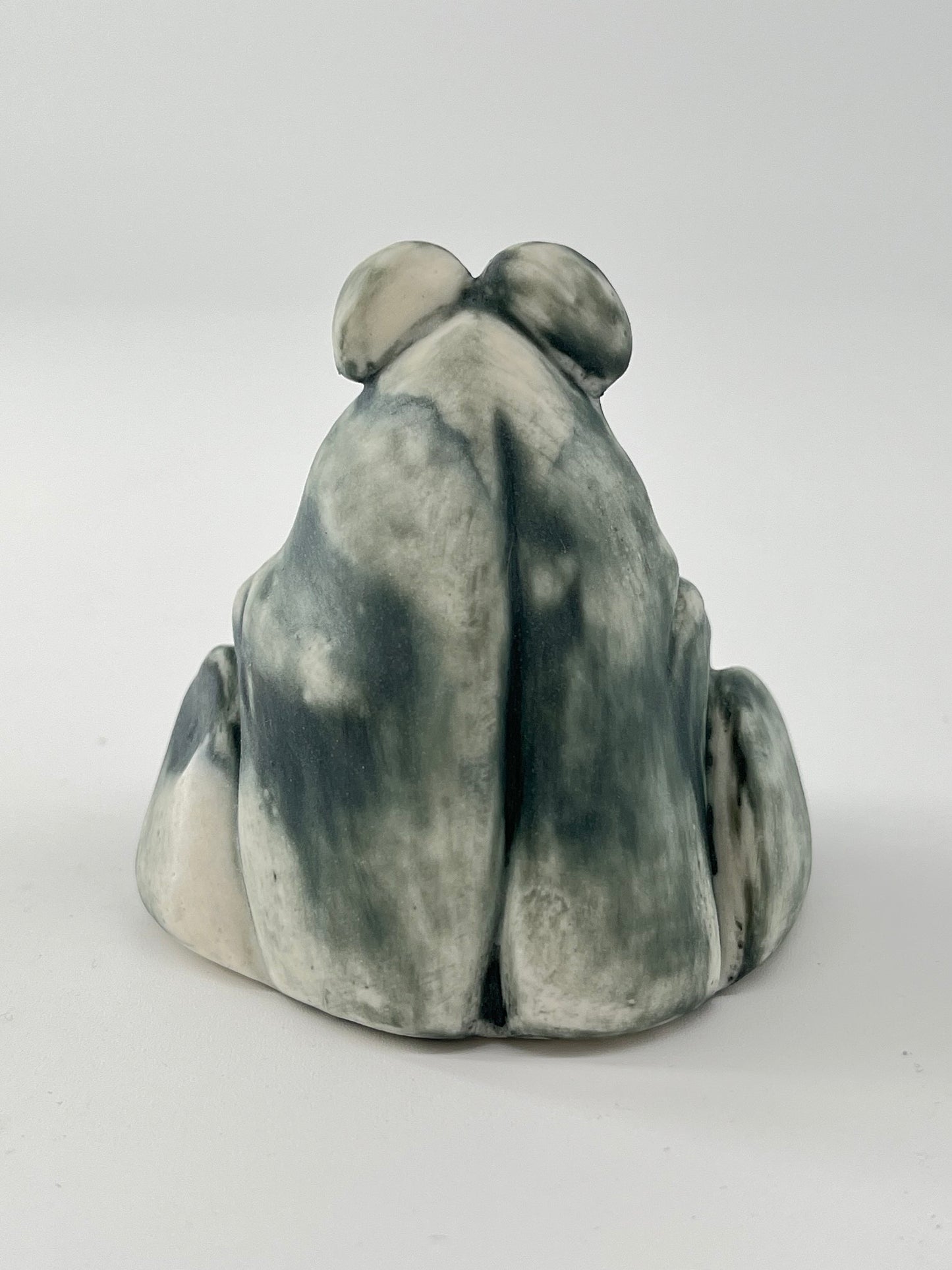 Serenity frog Aëla - Sculpture Grenouille zen en porcelaine