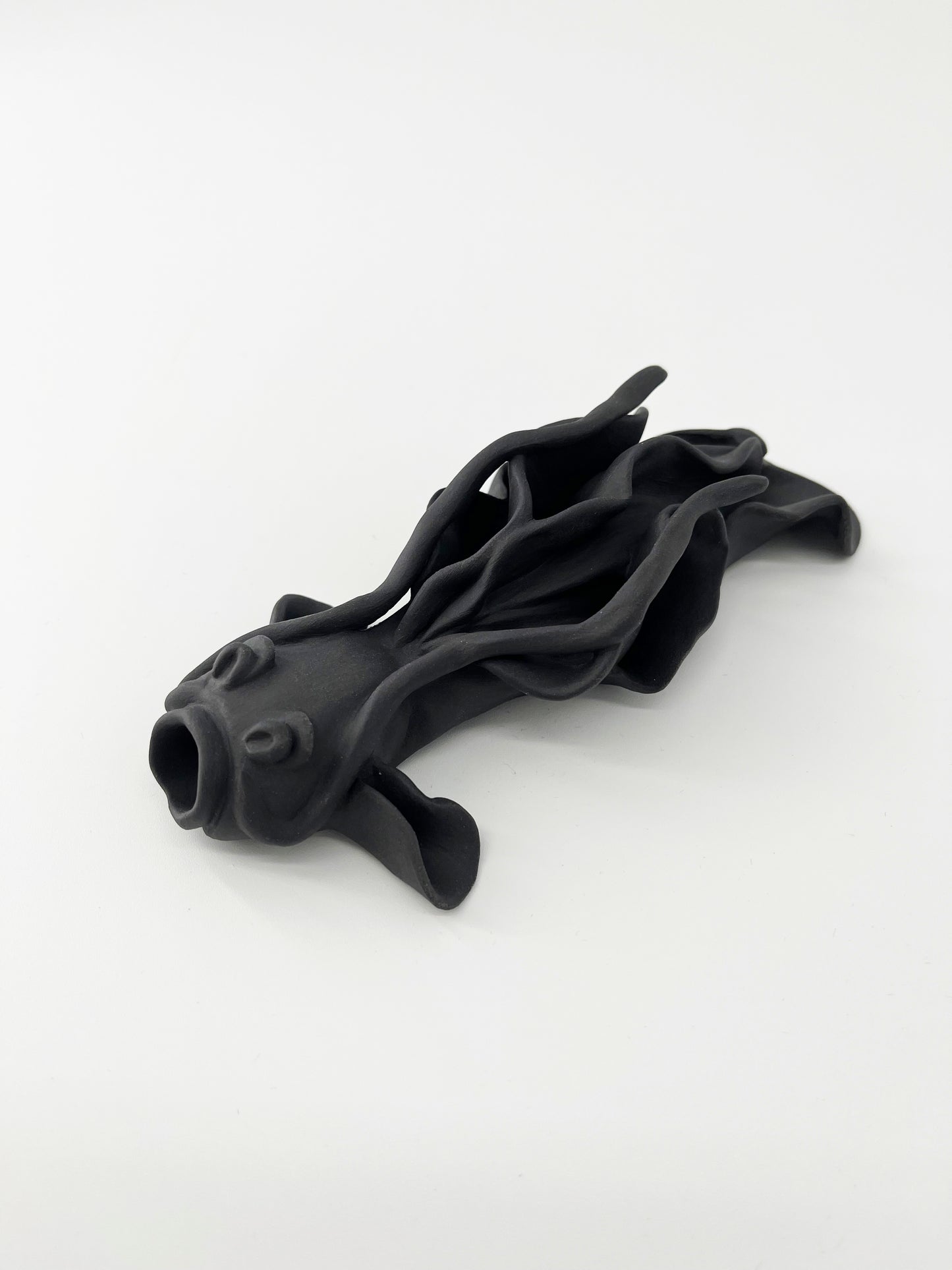Small Black Carp- Carpe en porcelaine noire- Pièce unique- Sarang Porcelaine