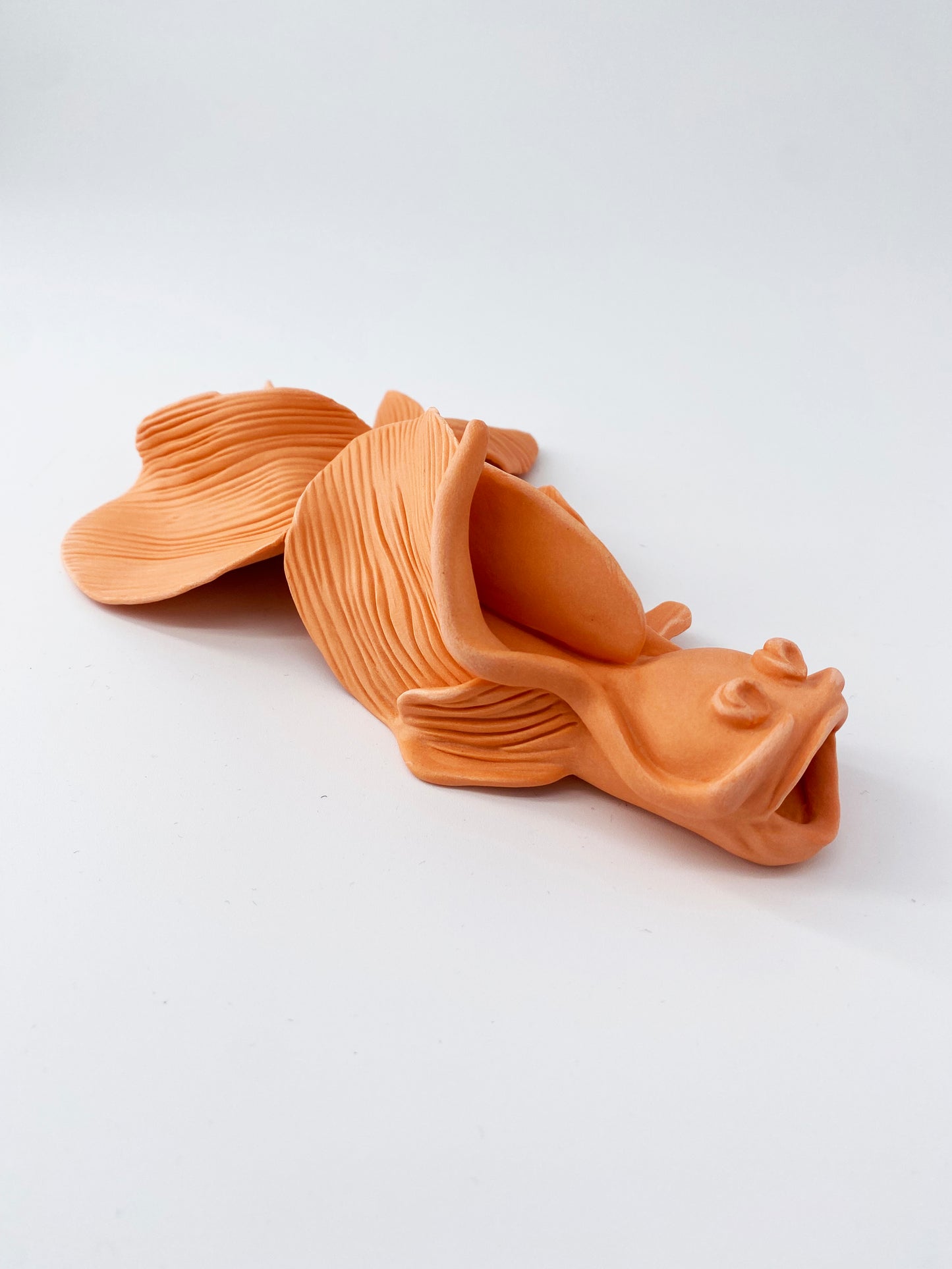 Carpe Orange- Pièce unique en porcelaine - Sarang Porcelaine