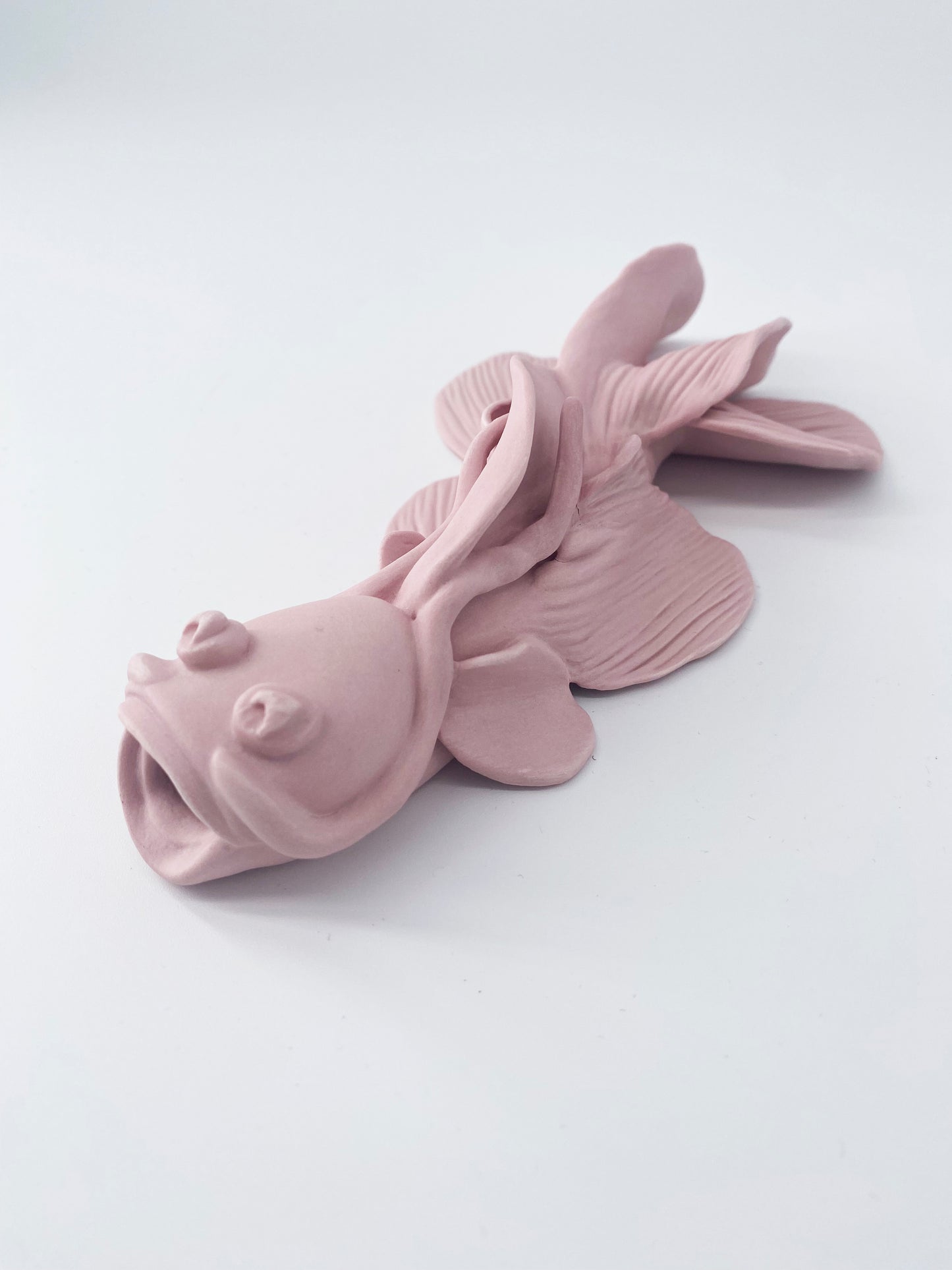 Carpe rose tutu- Pièce unique en porcelaine- Sarang Porcelaine