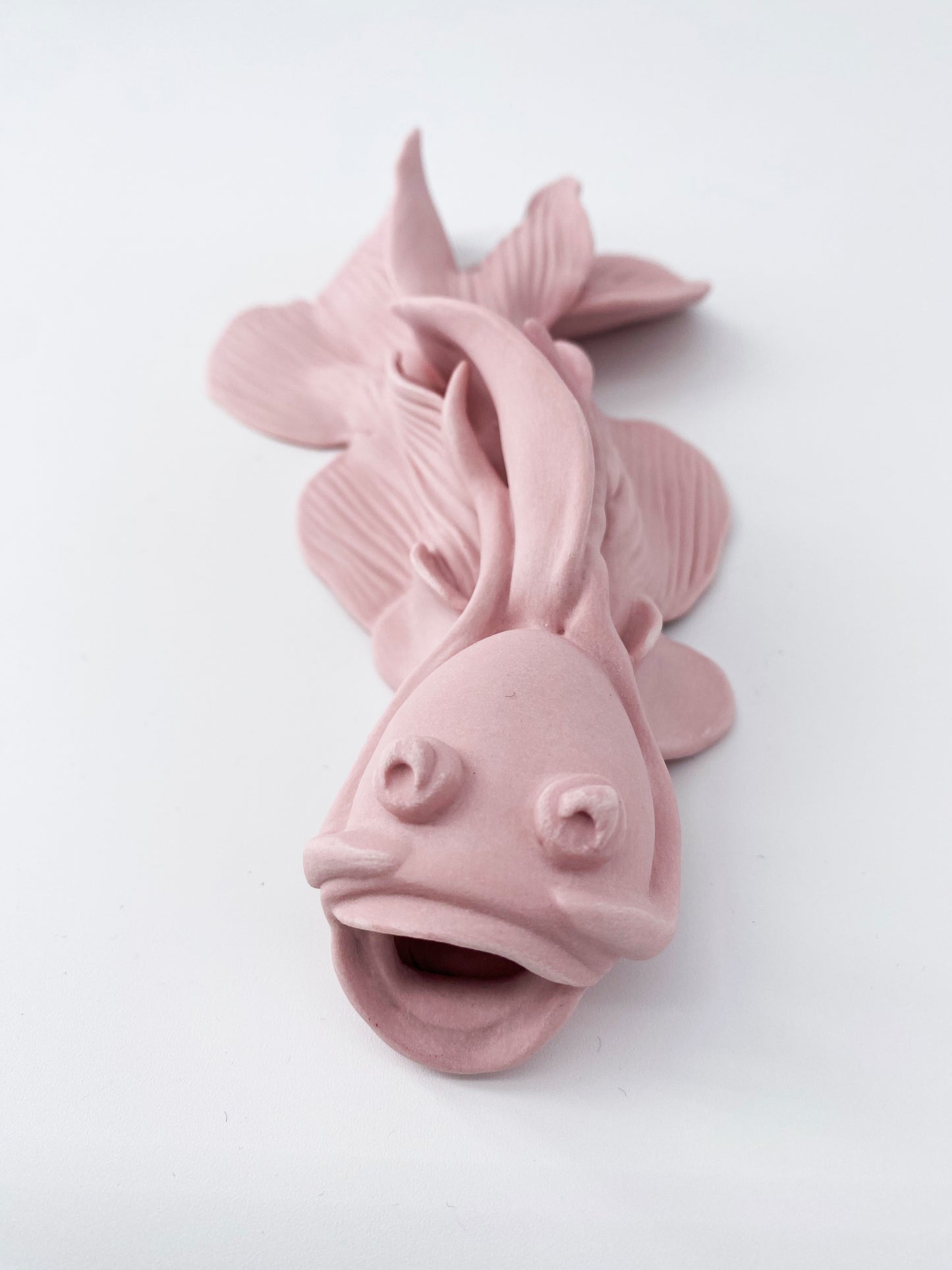Carpe rose tutu- Pièce unique en porcelaine- Sarang Porcelaine