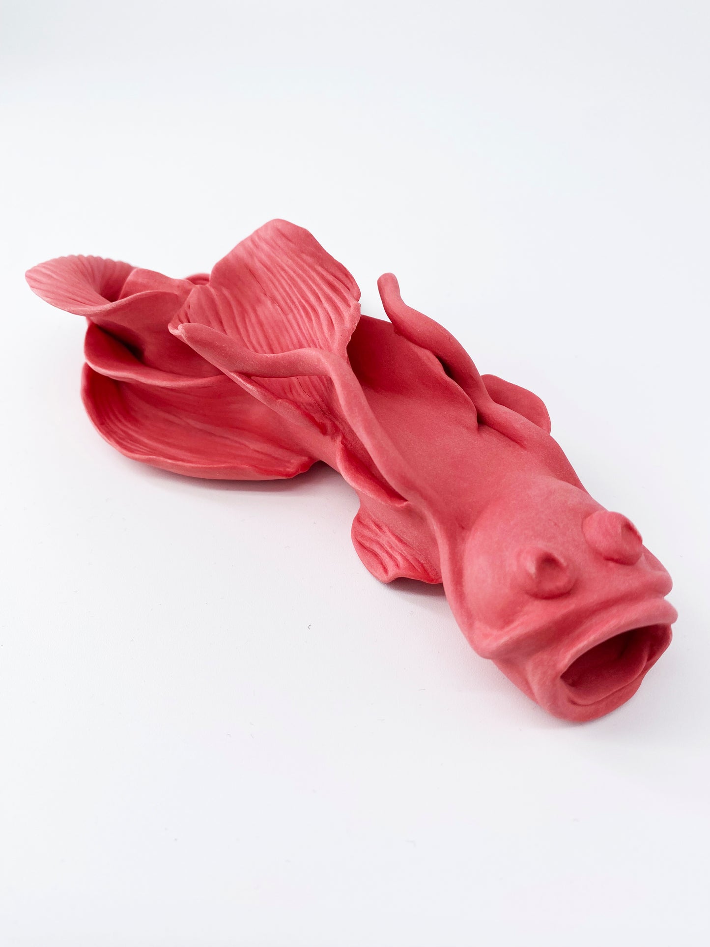 Carpe Rouge corail- Pièce unique en porcelaine - Sarang Porcelaine