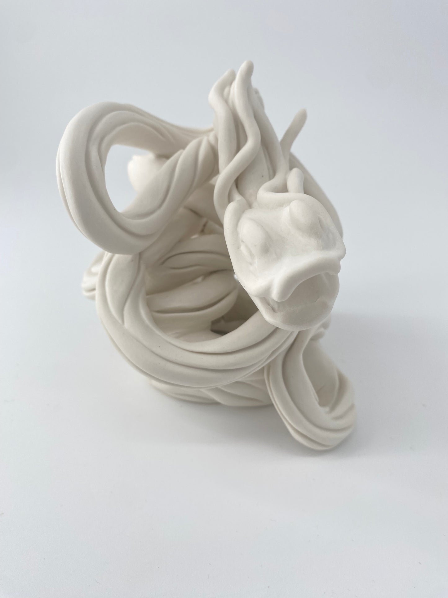 Serpent Nâga blanc - Pièce unique en porcelaine - Sarang Porcelaine