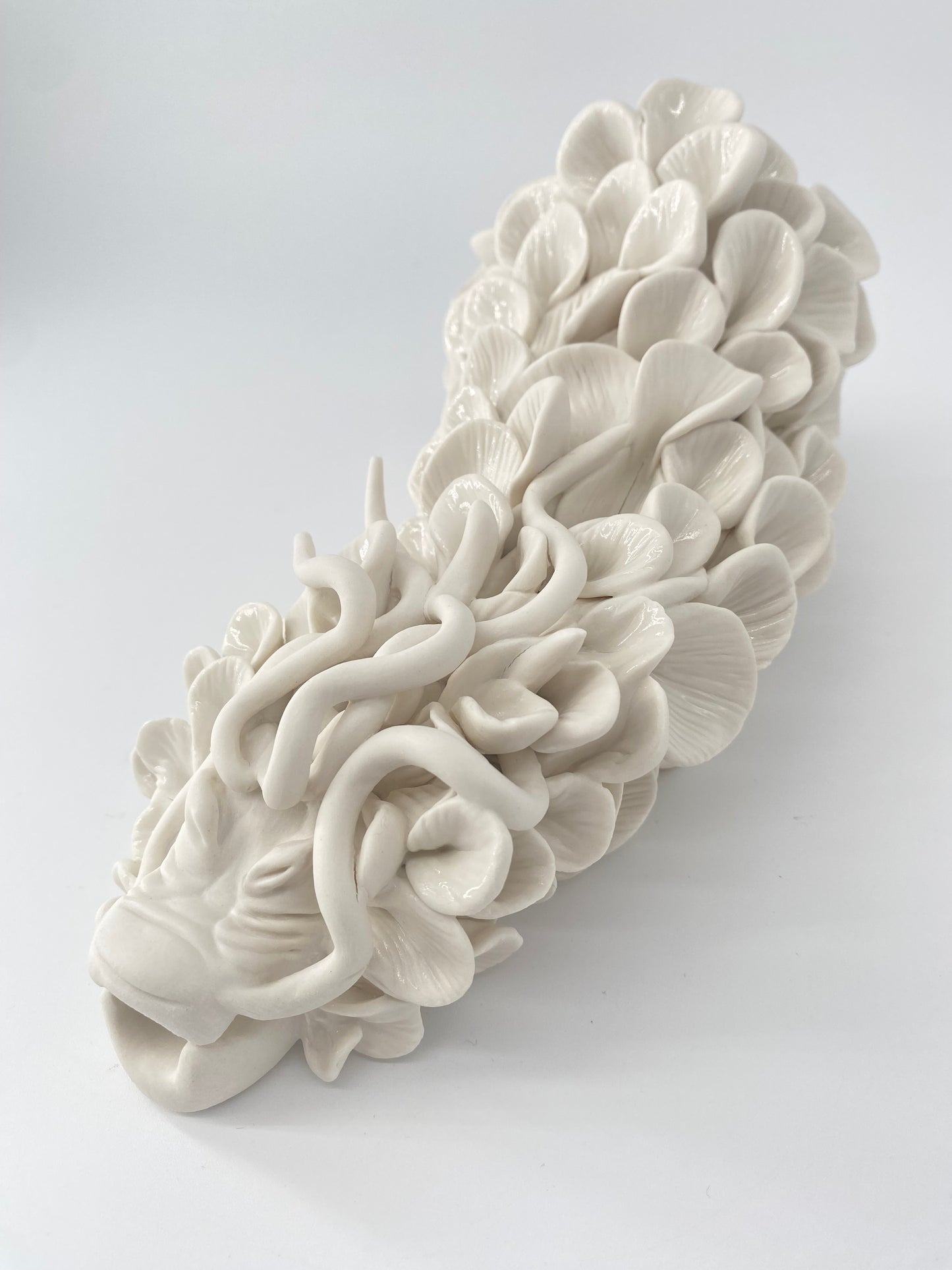 Dragon Nâga Fragment- Pièce unique en porcelaine blanche - Sarang Porcelaine