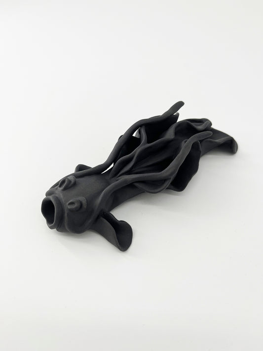 Small Black Carp- Carpe en porcelaine noire- Pièce unique- Sarang Porcelaine
